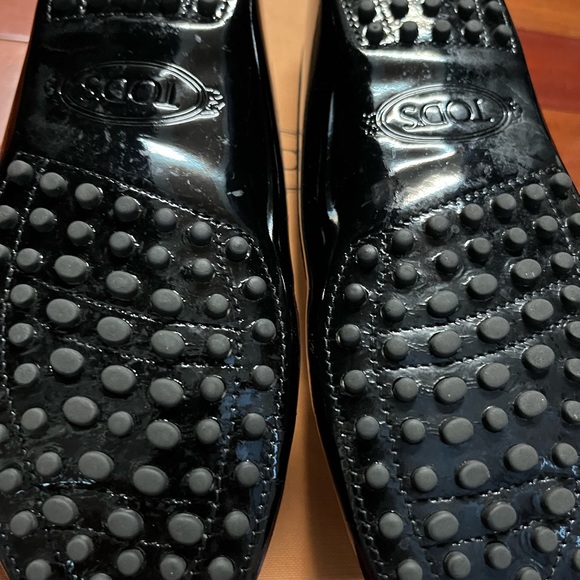 TODS black patent driving shoe moccasin. Worn once. Size 36. - Picture 5 of 6